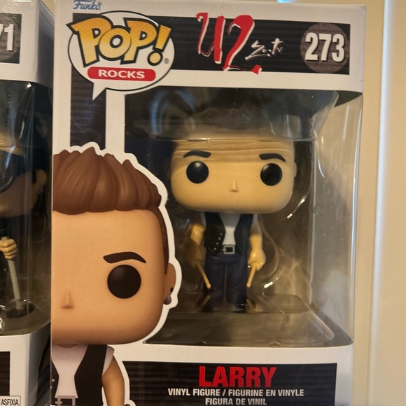 Funko Pop! Rocks:U2 ZooTV Collectors Set-Adam,Edge,Larry, and Bono - Picture 6 of 10